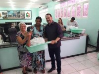 DEPUTADO ALEX REDANO  ENTREGA "KIT GESTANTES" EM ARIQUEMES - Foto: EDIRCEU LIMA