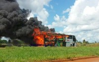 ÔNIBUS DA EUCATUR PEGA FOGO NA BR - 364 - Foto: RONDONIAGORA