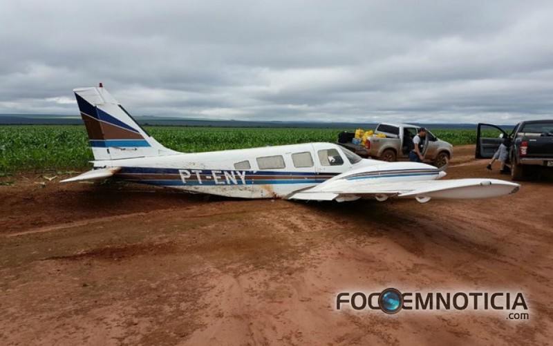 AVIÃO CAI COM 400 QUILOS DE COCAÍNA E CINCO TRAFICANTES SÃO PRESOS