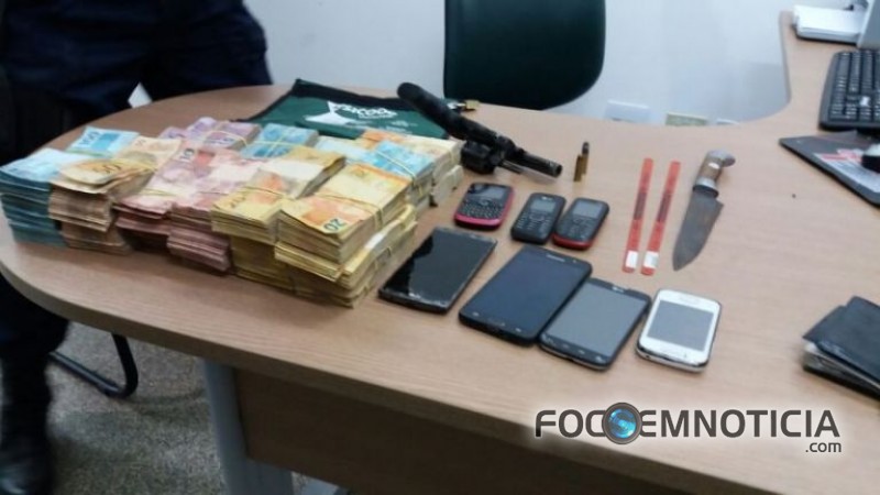 POLÍCIA MILITAR PRENDE LADRÕES  QUE SEQUESTRARAM GERENTE E ROUBARAM AGÊNCIA DO SICOOB